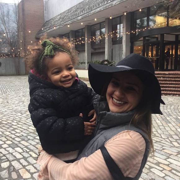 Meet your Posher, Jessica - Picture 1 of 1